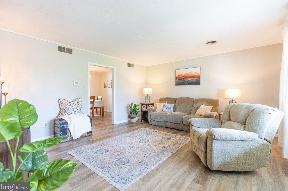 15 Jackson Dr, Chambersburg PA  17201-8962 exterior