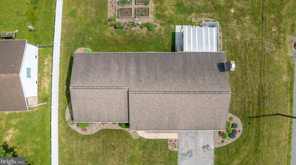 15 Jackson Dr, Chambersburg PA  17201-8962 exterior