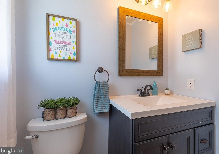 15 Jackson Dr, Chambersburg PA  17201-8962 exterior