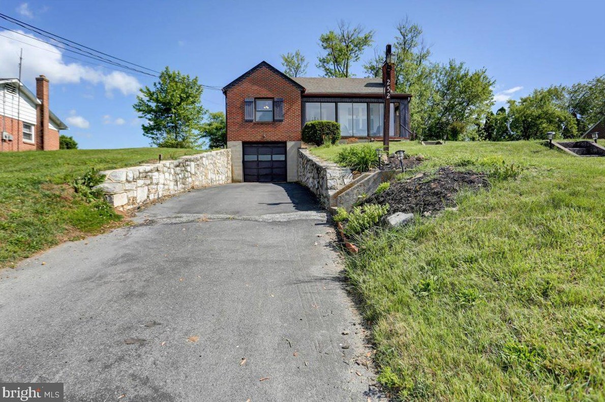 252 Johnstons Ln, Dickey, PA 17236