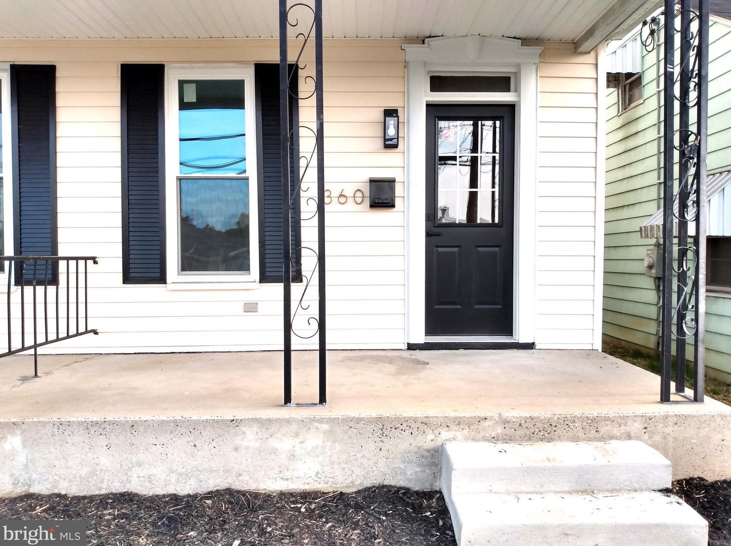 360 E Mckinley St, Chambersburg, PA 17201