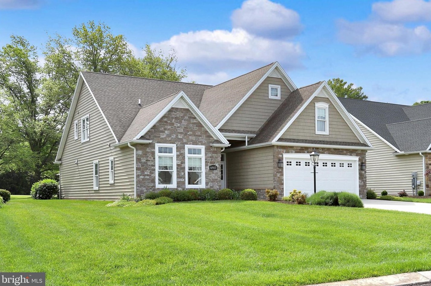 6947 Old Course Rd, Fayetteville, PA 17222-9465