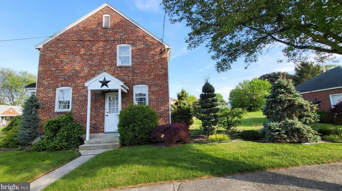 502 Wayne Ave, Chambersburg, PA 17201-3721