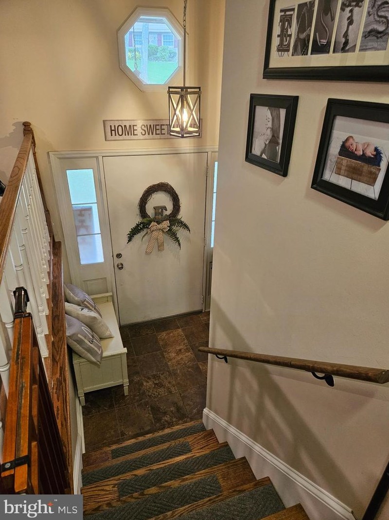8017 Dogwood Dr, Fayetteville, PA 17222