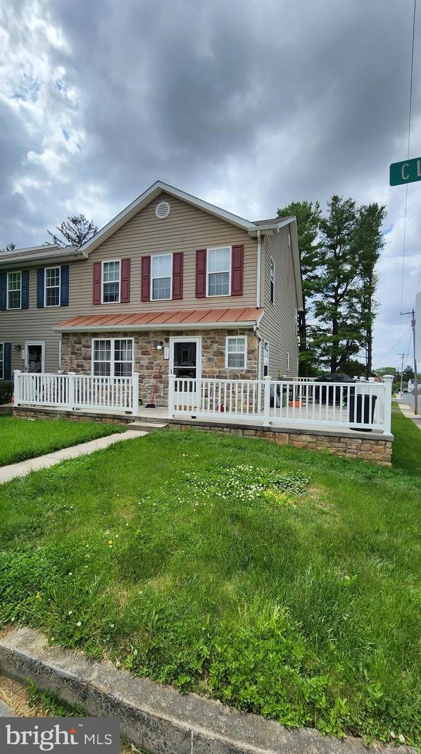 324 Clyde St, Roadside, PA 17268-1122