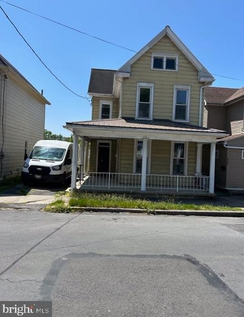 242 Queen St, Chambersburg, PA 17201-2240