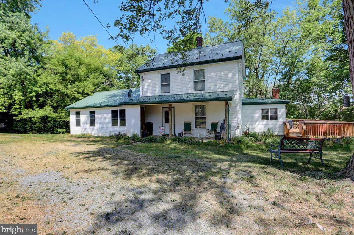 7776 Lyons Rd, Roadside, PA 17268-9503