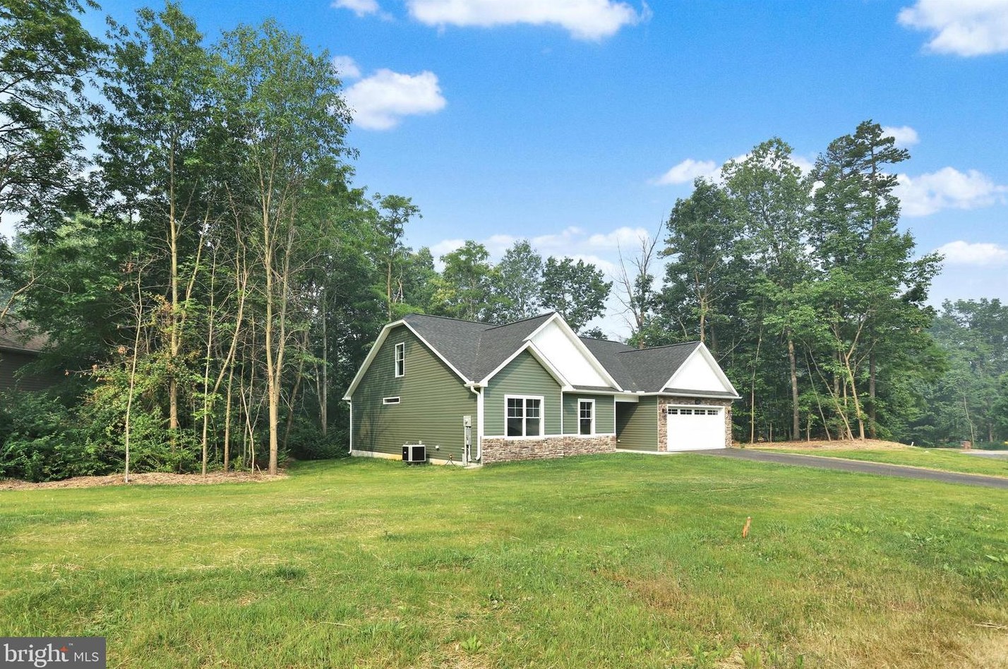 6575 Pullhook Ln, Fayetteville, PA 17222