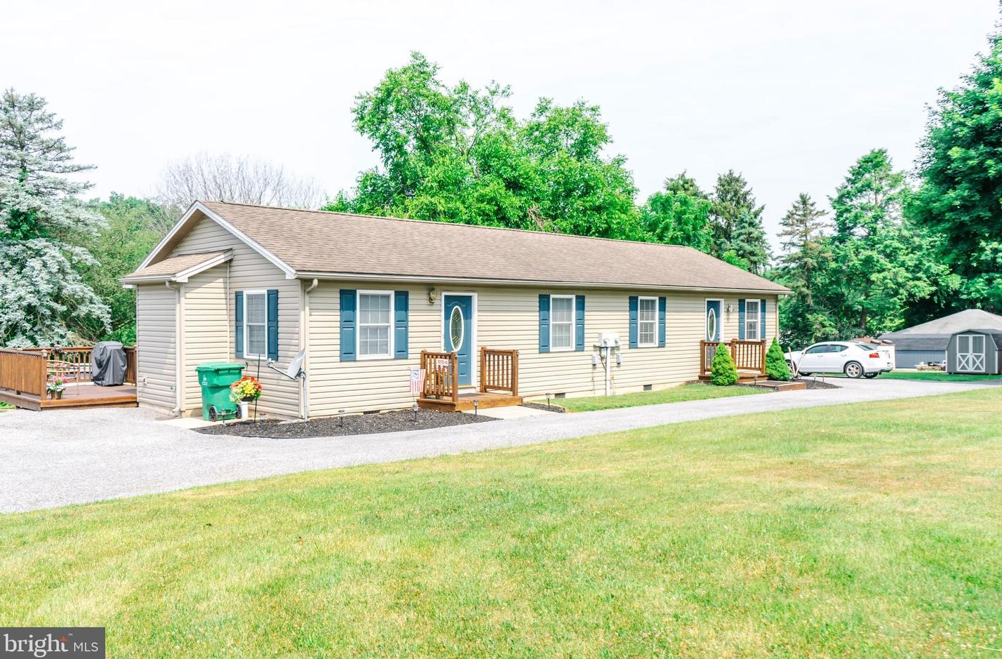 1070 Seibert Ave, Lees Cross Roads, PA 17257