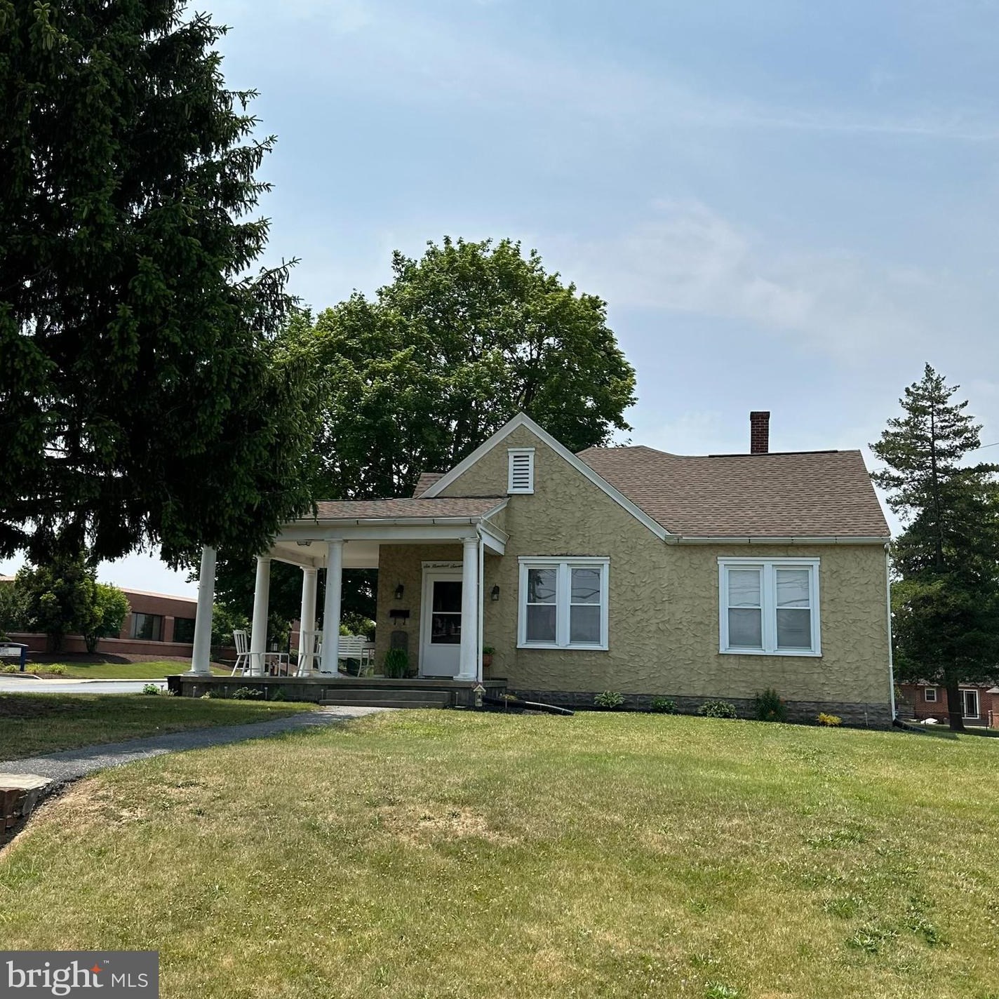 672 Wayne Ave, Chambersburg, PA 17201
