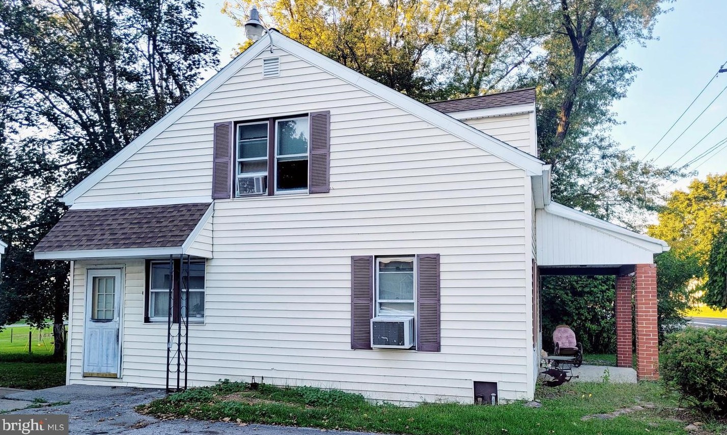 293 Warm Spring Rd, Chambersburg, PA 17202-9494