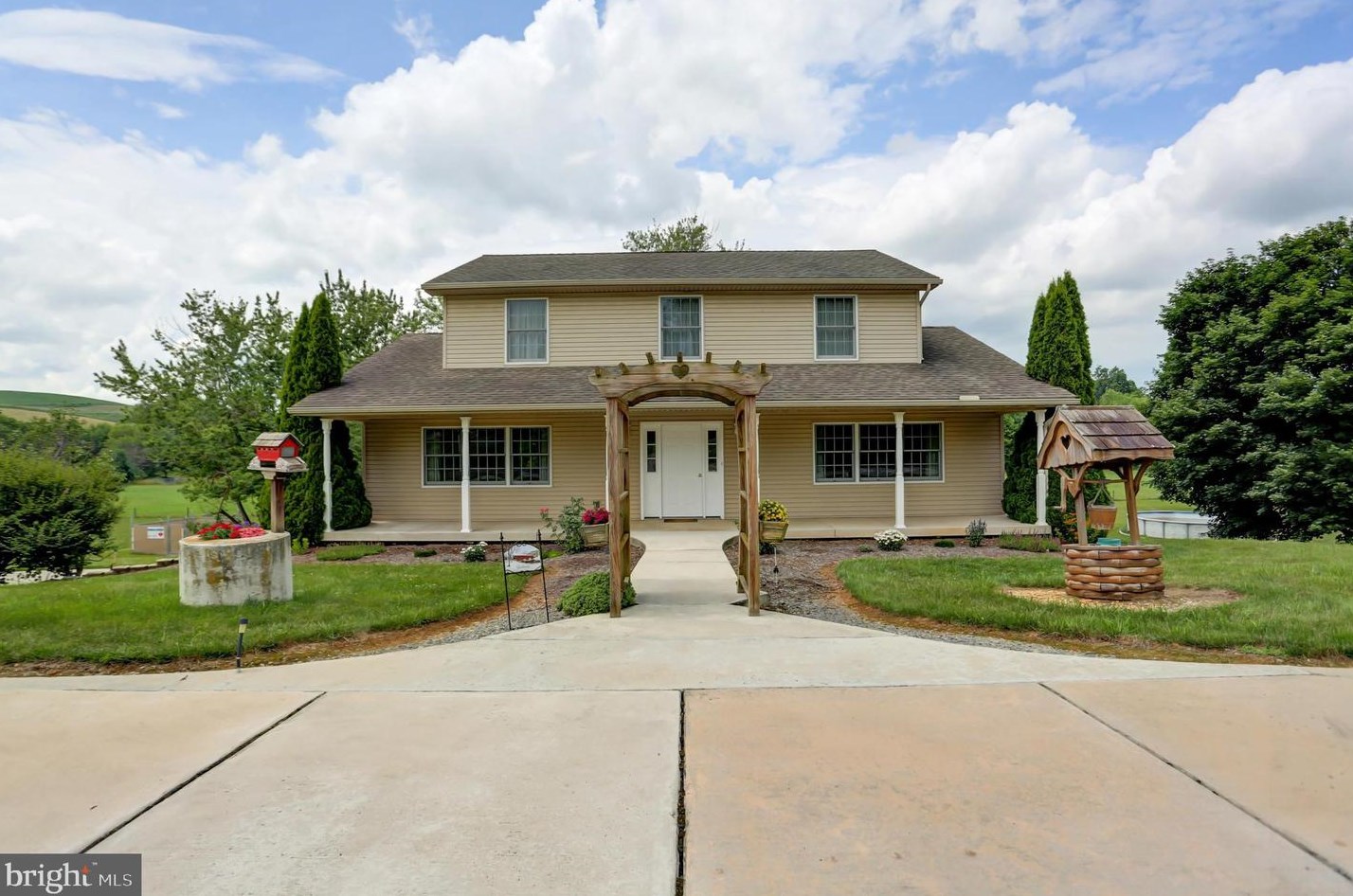 7945 Anthony Hwy, Roadside, PA 17268-9721