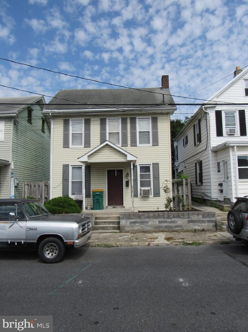 356 Ringgold St, Roadside, PA 17268-2037
