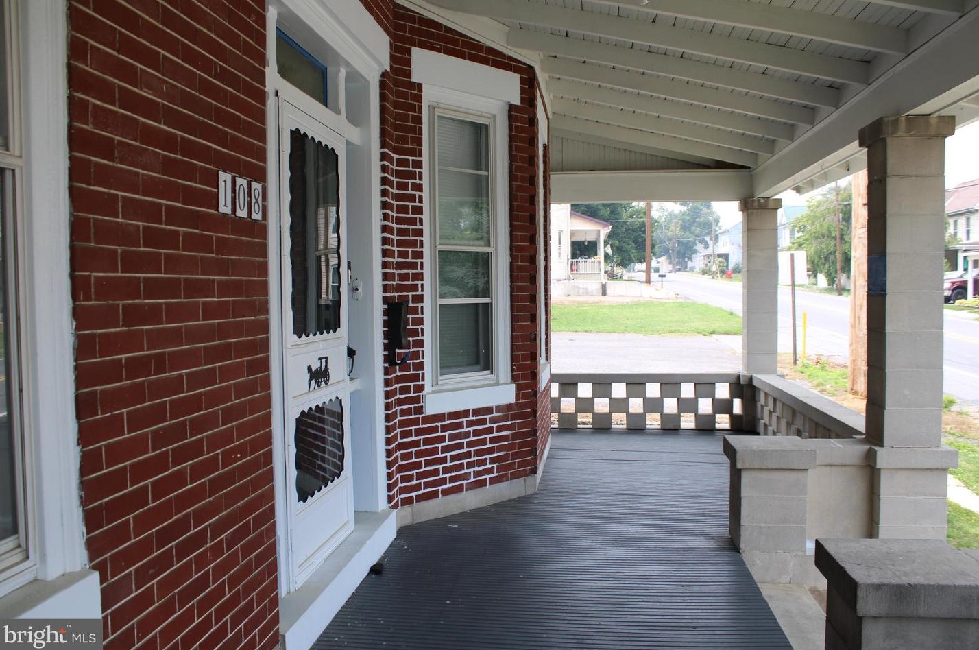 108 Main St, Fayetteville, PA 17222-1425