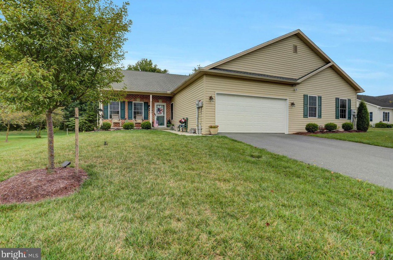 3285 Portrait Way, Chambersburg, PA 17202-8107