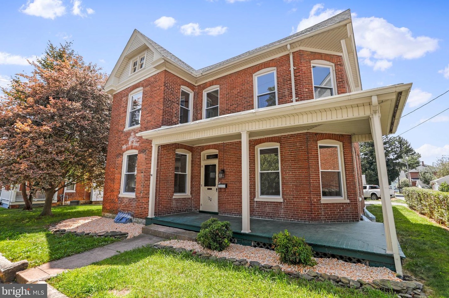 120 E 2nd St, Roadside, PA 17268