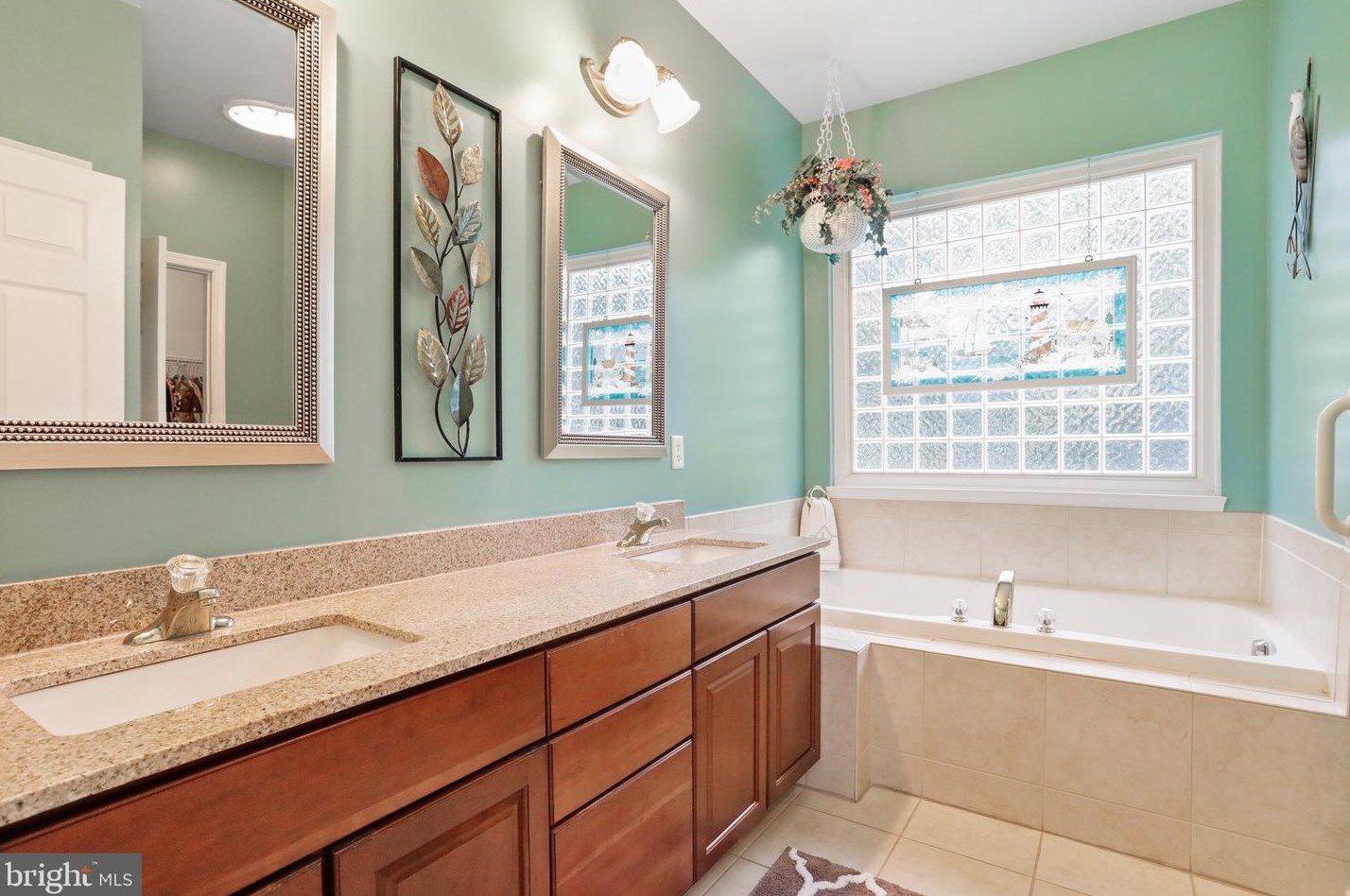 6342 Oak Leaf Ln, Fayetteville PA  17222-9451 exterior