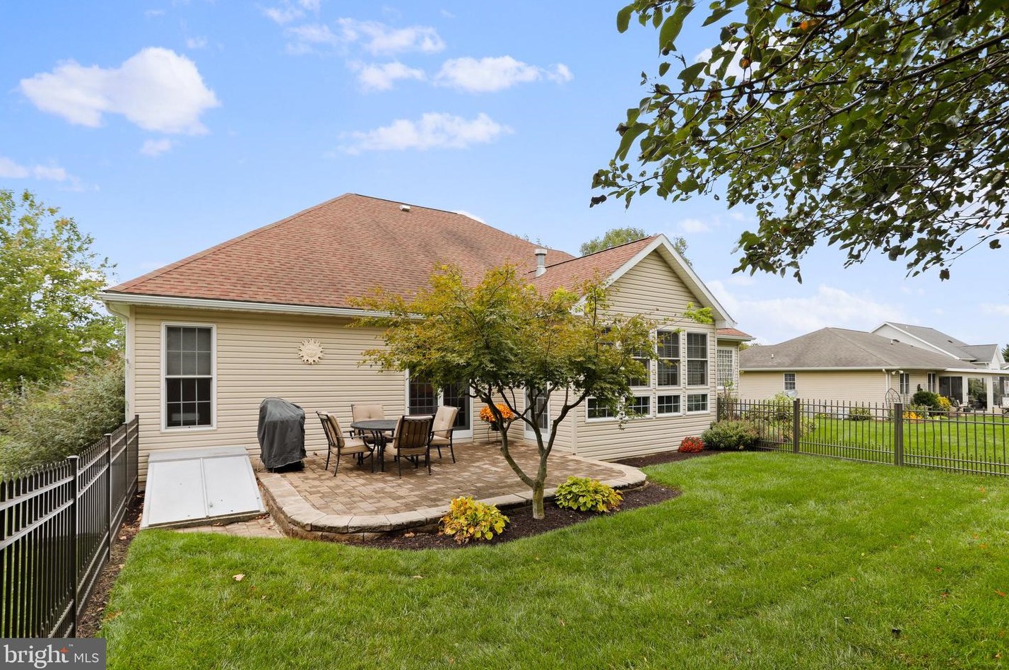 6342 Oak Leaf Ln, Fayetteville PA  17222-9451 exterior