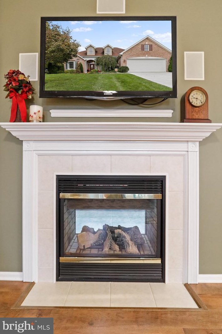 6342 Oak Leaf Ln, Fayetteville PA  17222-9451 exterior