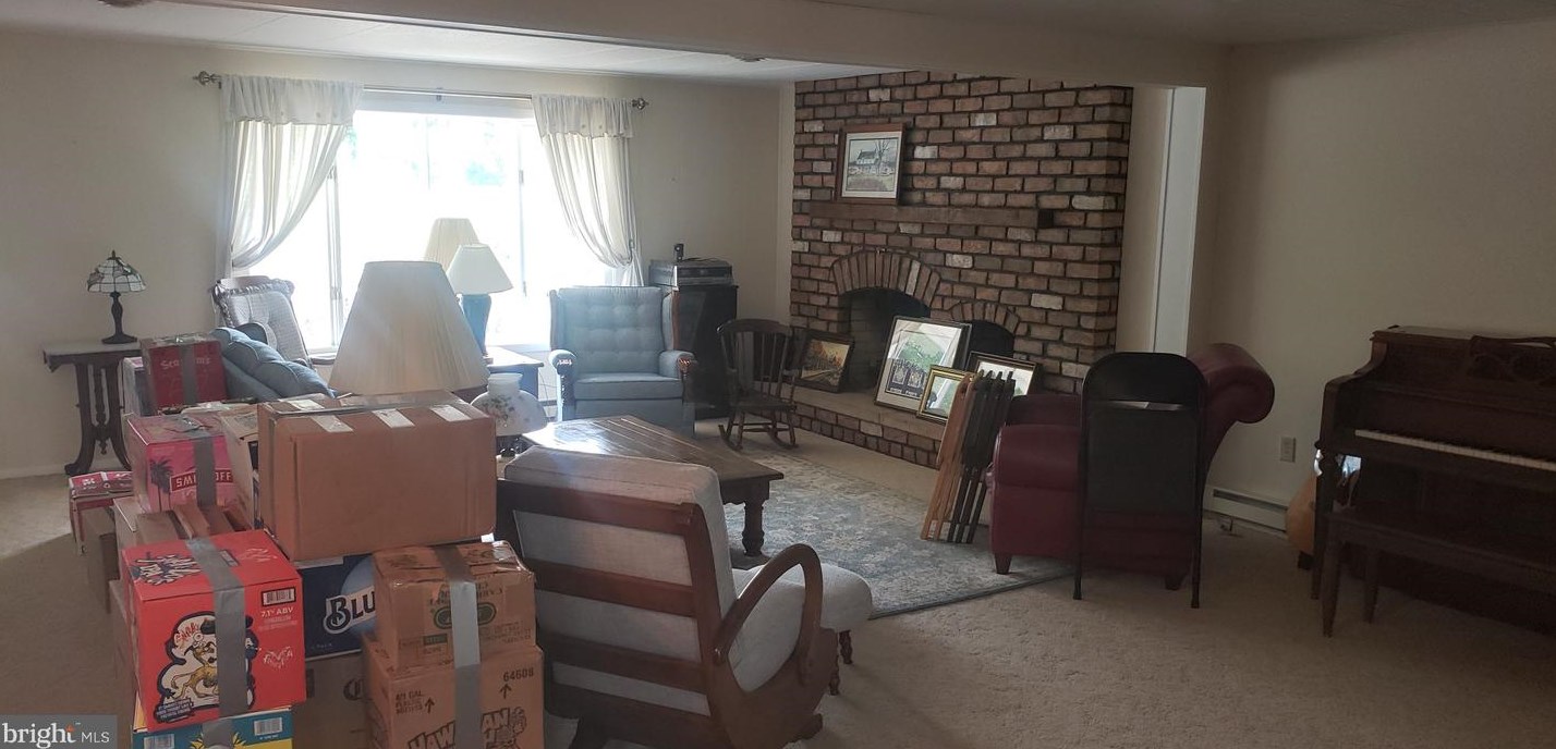 13955 Gardner Ave, Roadside, PA 17268-9475