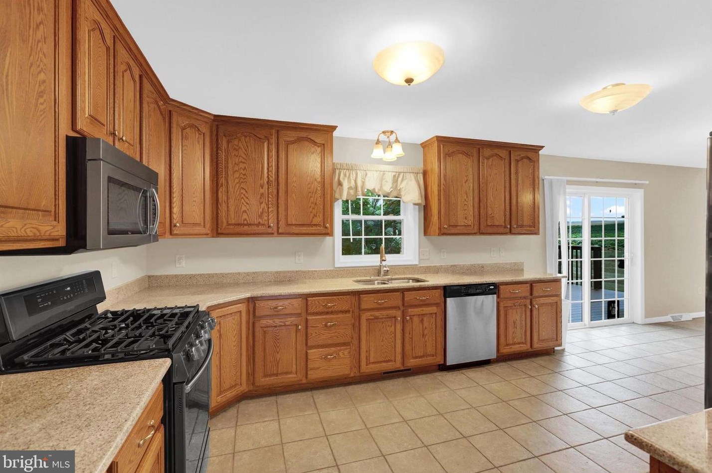 290 Cresthaven Dr, Fayetteville PA  17222-9376 exterior