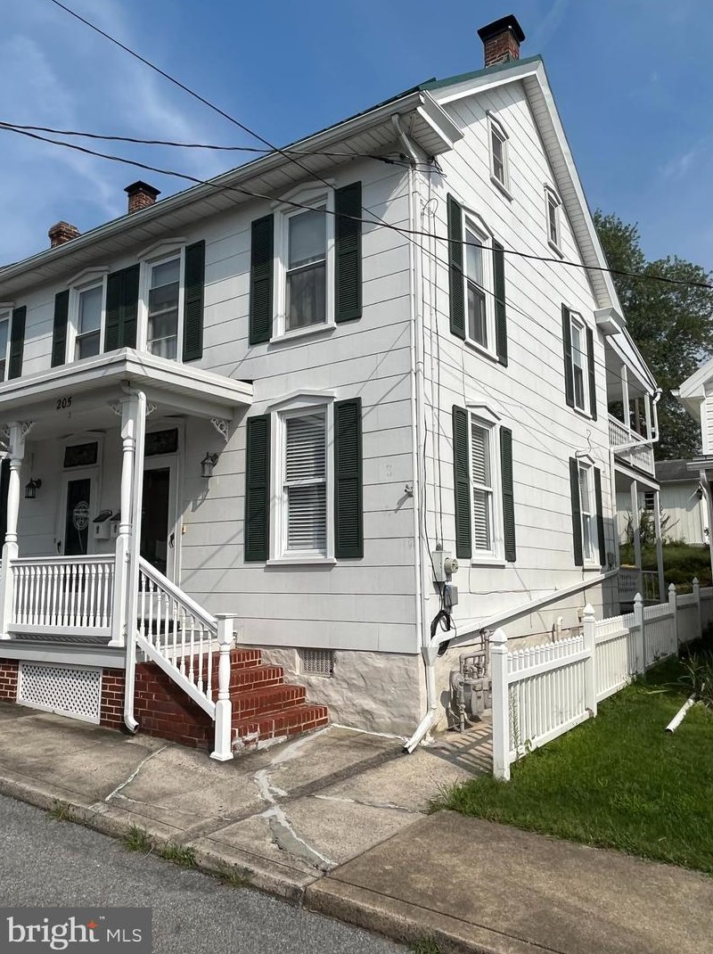 205 Potomac Street N, Roadside, PA 17268
