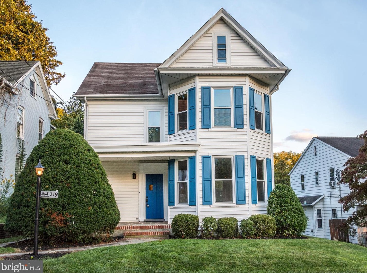 219 Broad St, Roadside, PA 17268-1305