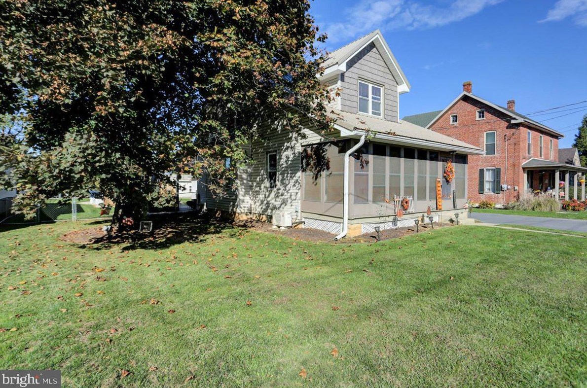 198 Falling Spring Rd, Chambersburg PA  17202-9001 exterior