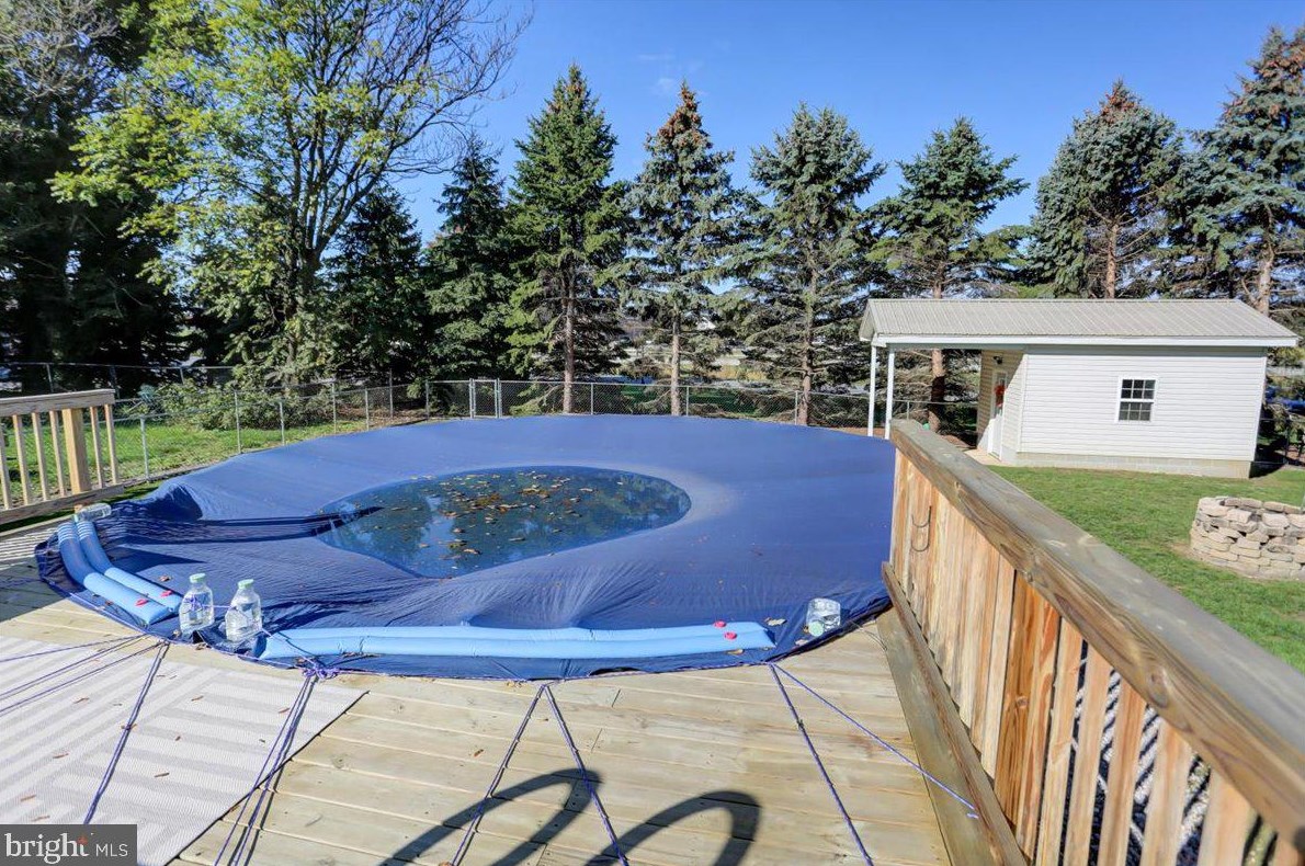 198 Falling Spring Rd, Chambersburg PA  17202-9001 exterior