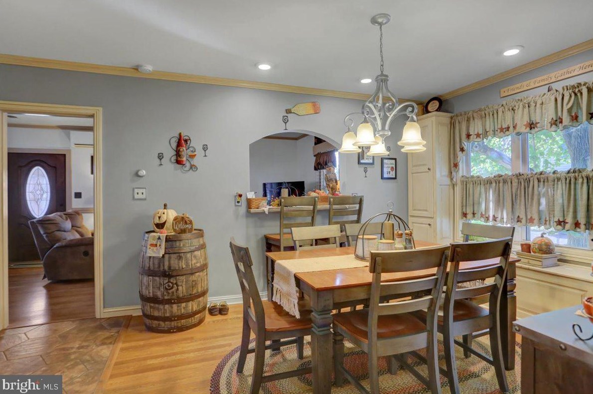 198 Falling Spring Rd, Chambersburg PA  17202-9001 exterior