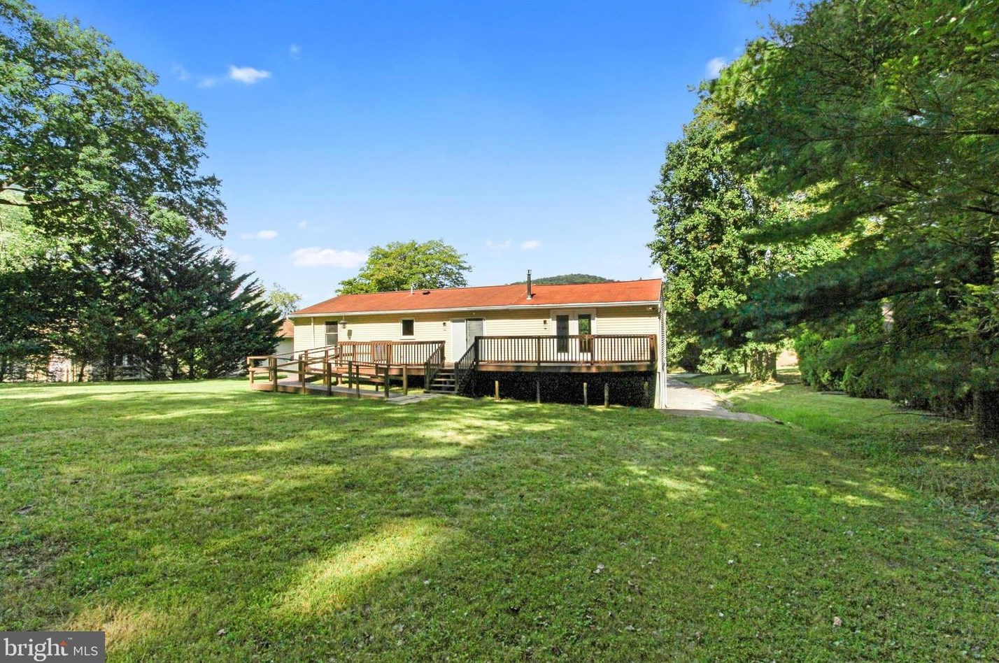 10412 Old Frg Rd, Roadside PA  17268-9346 exterior