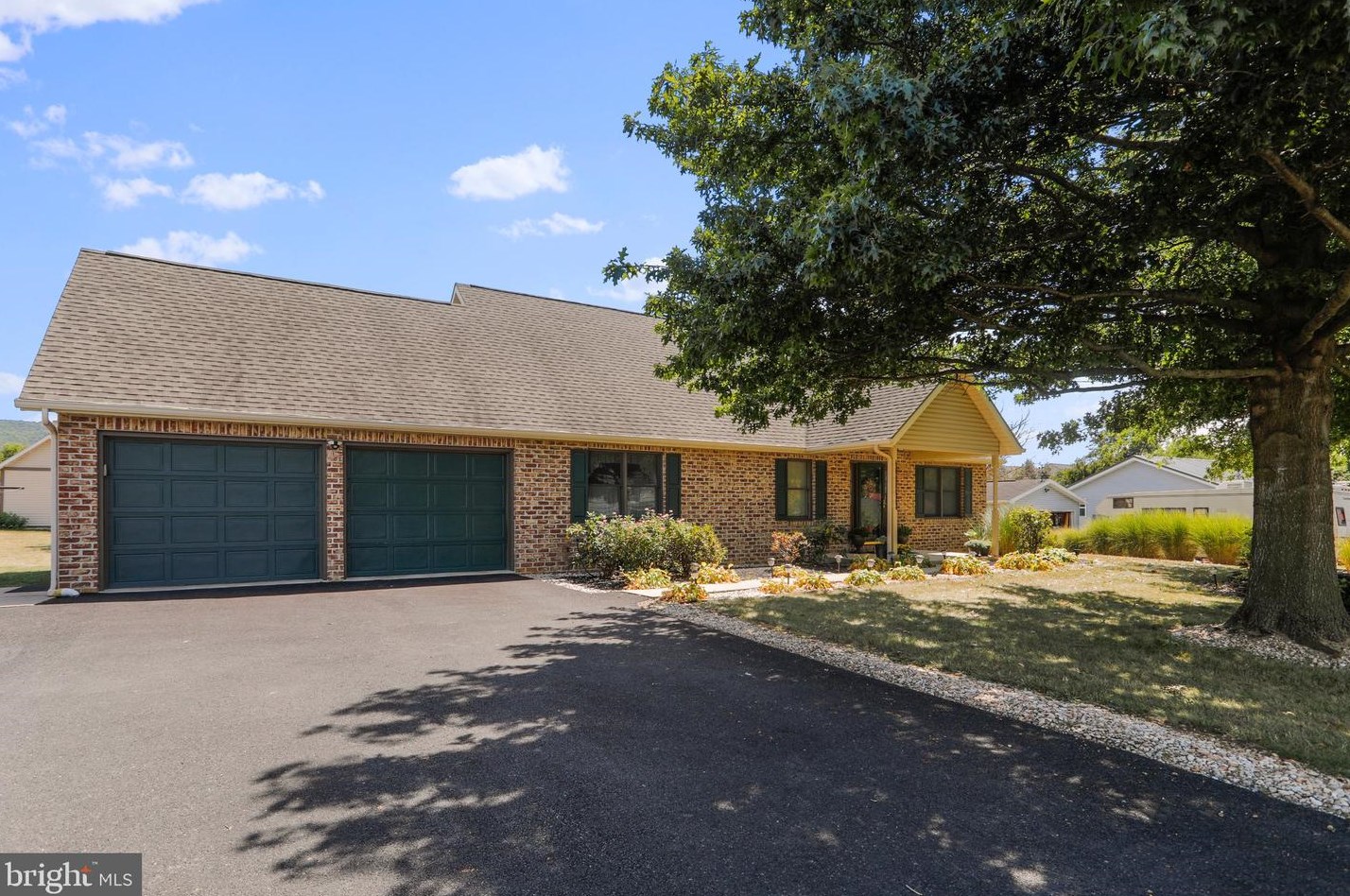 2880 White Church Rd, Chambersburg, PA 17202
