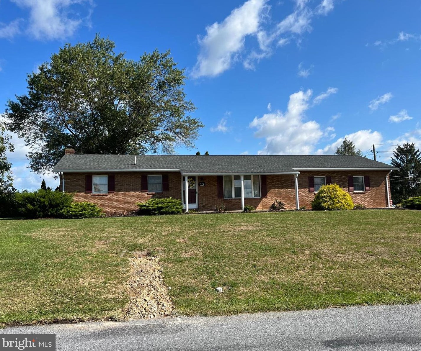 519 Hamilton Ave, Chambersburg, PA 17202-8325