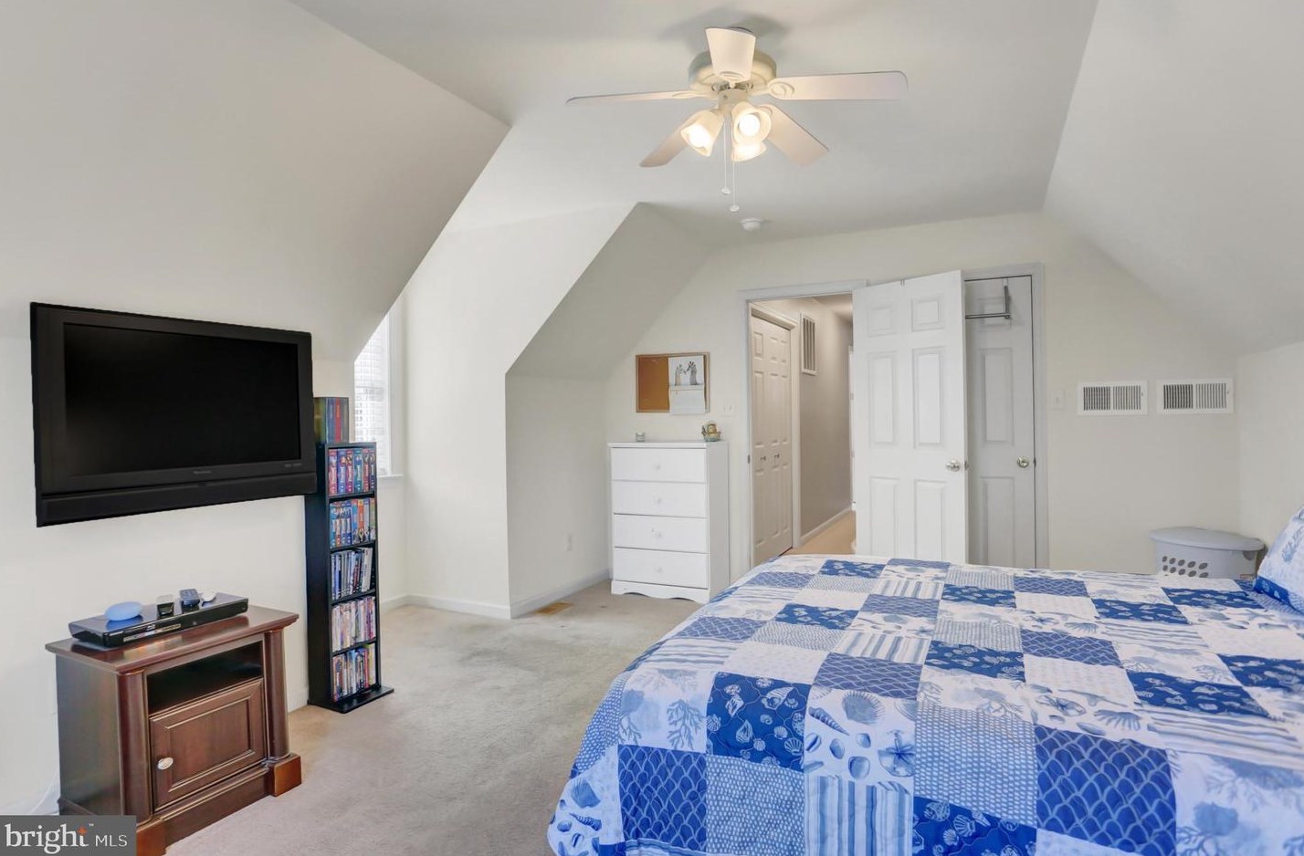 215 Cresthaven Dr, Fayetteville PA  17222-9377 exterior