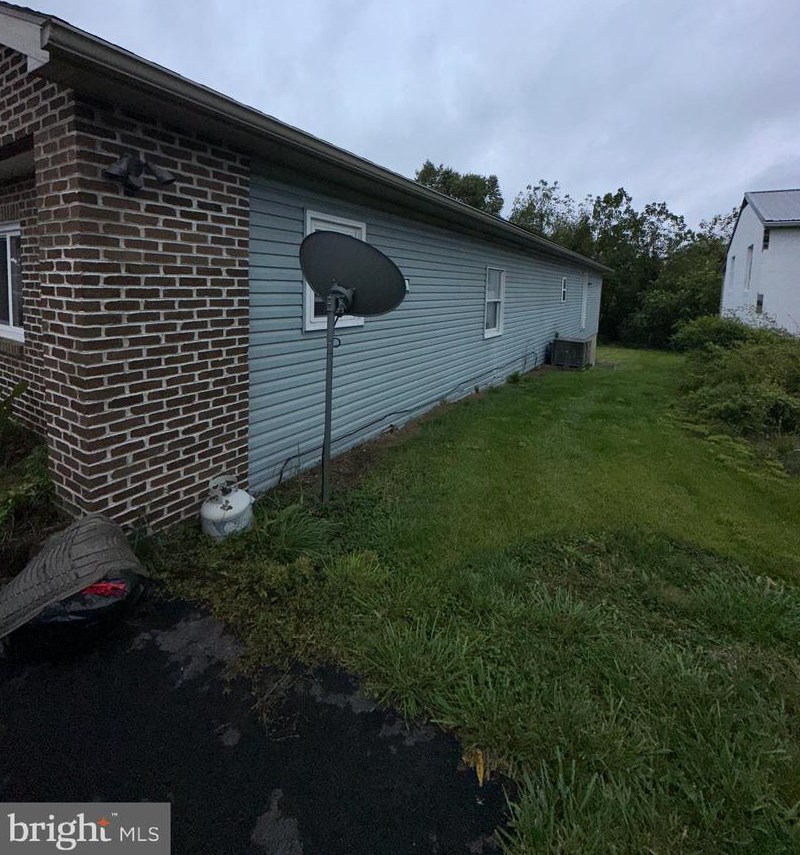 1200 Edenville Rd, Chambersburg PA  17202-8029 exterior