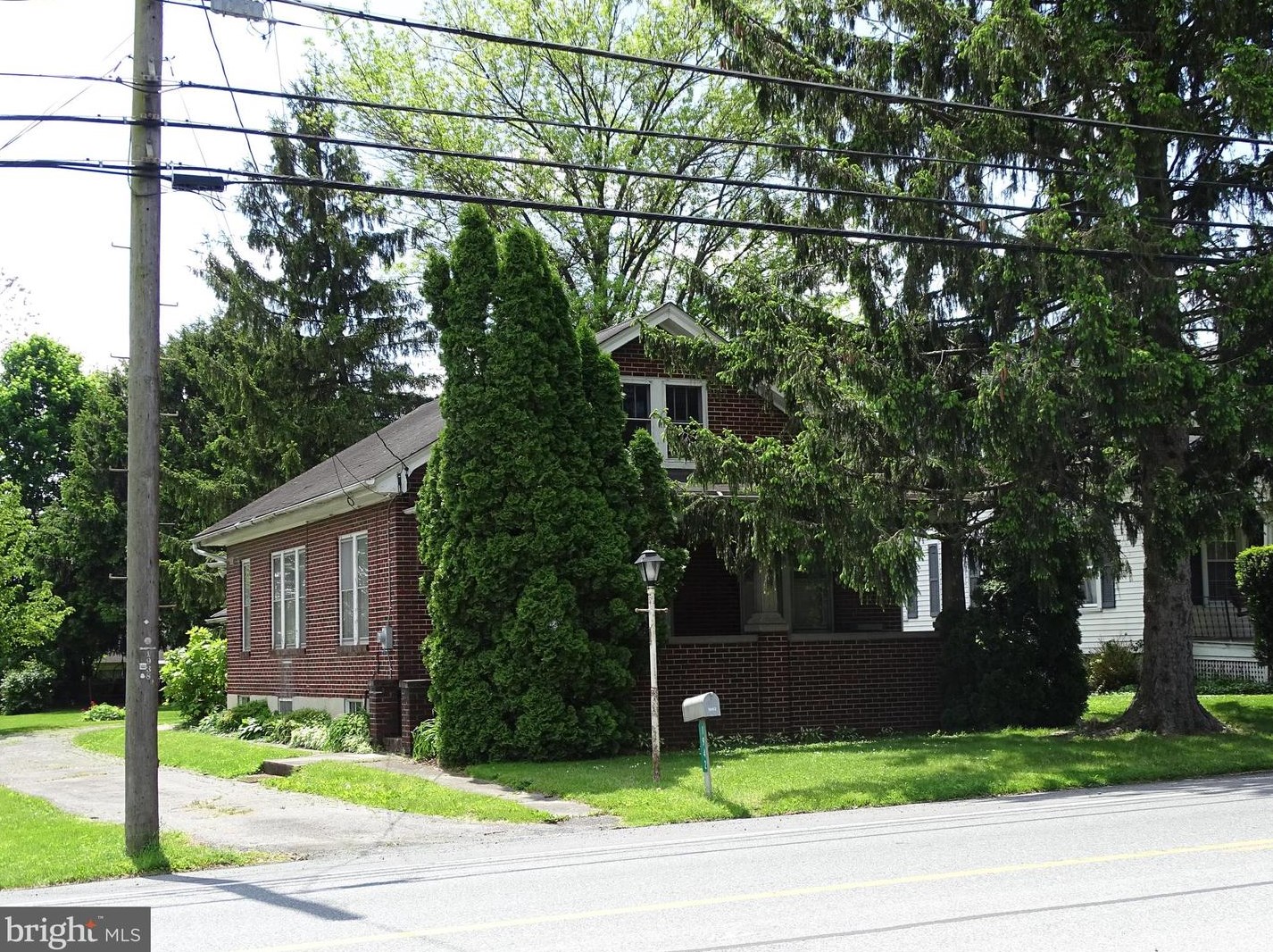 1942 Philadelphia Ave, Chambersburg, PA 17201-1436