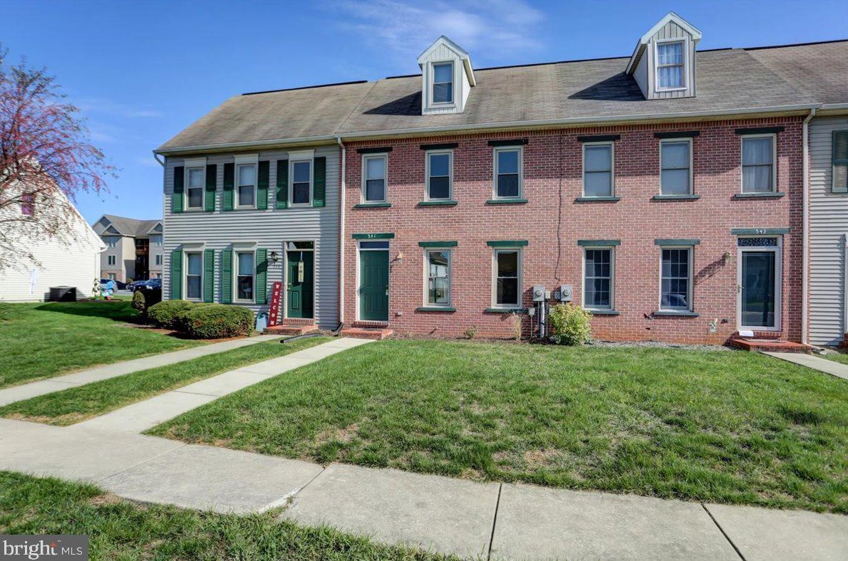 541 Bracken Dr, Chambersburg, PA 17201-3904