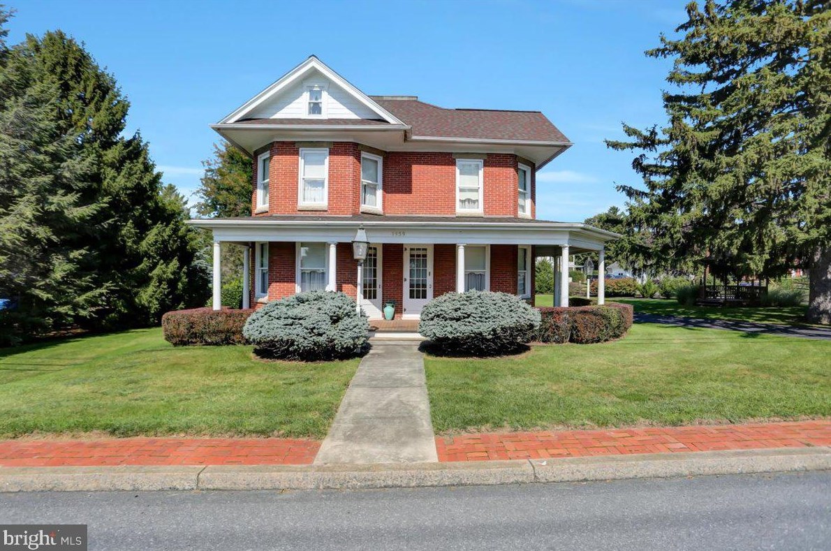 1959 Buchanan Trail E, Upton, PA 17225