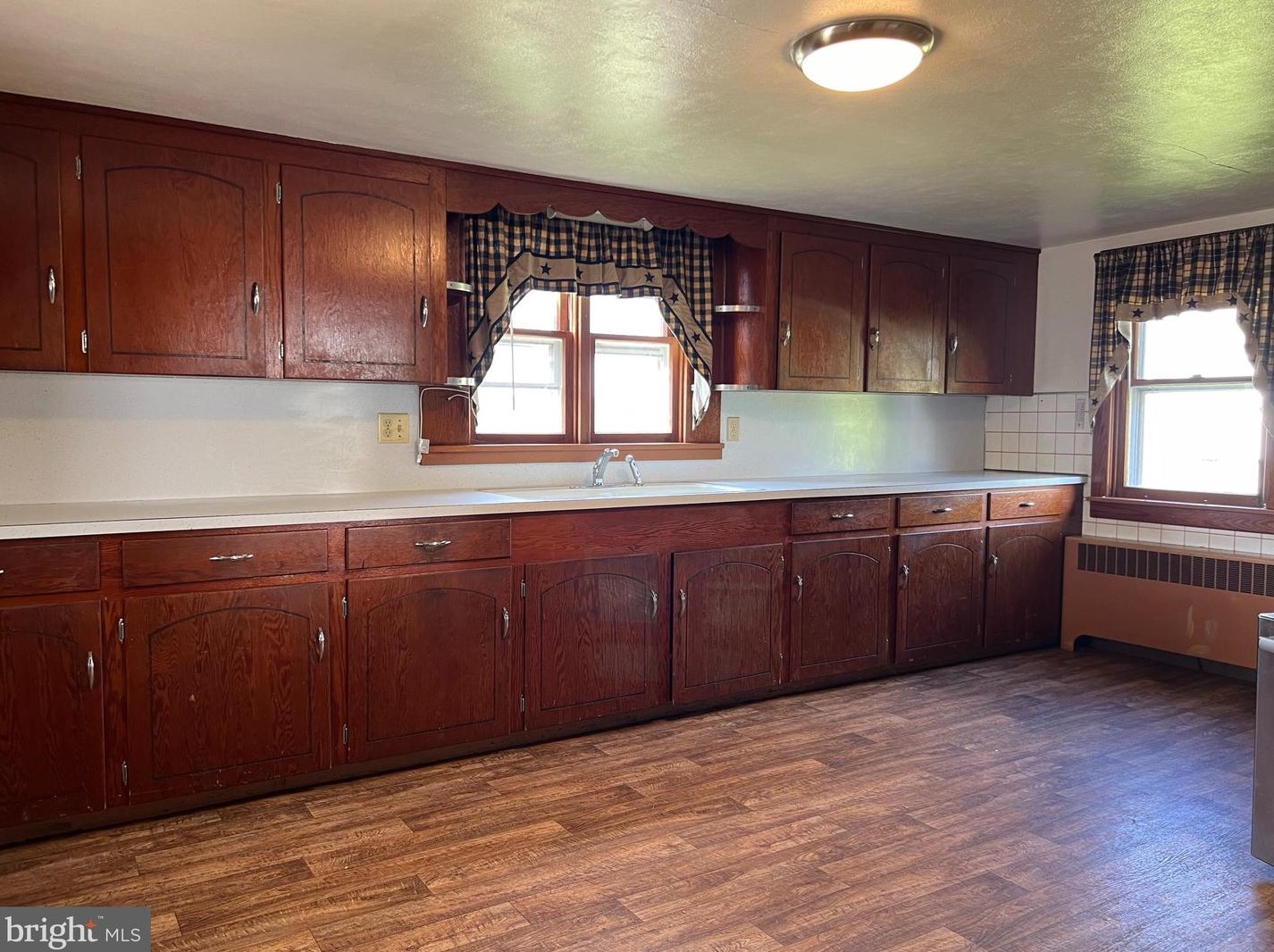 4357 Roxbury Rd, Lees Cross Roads, PA 17257