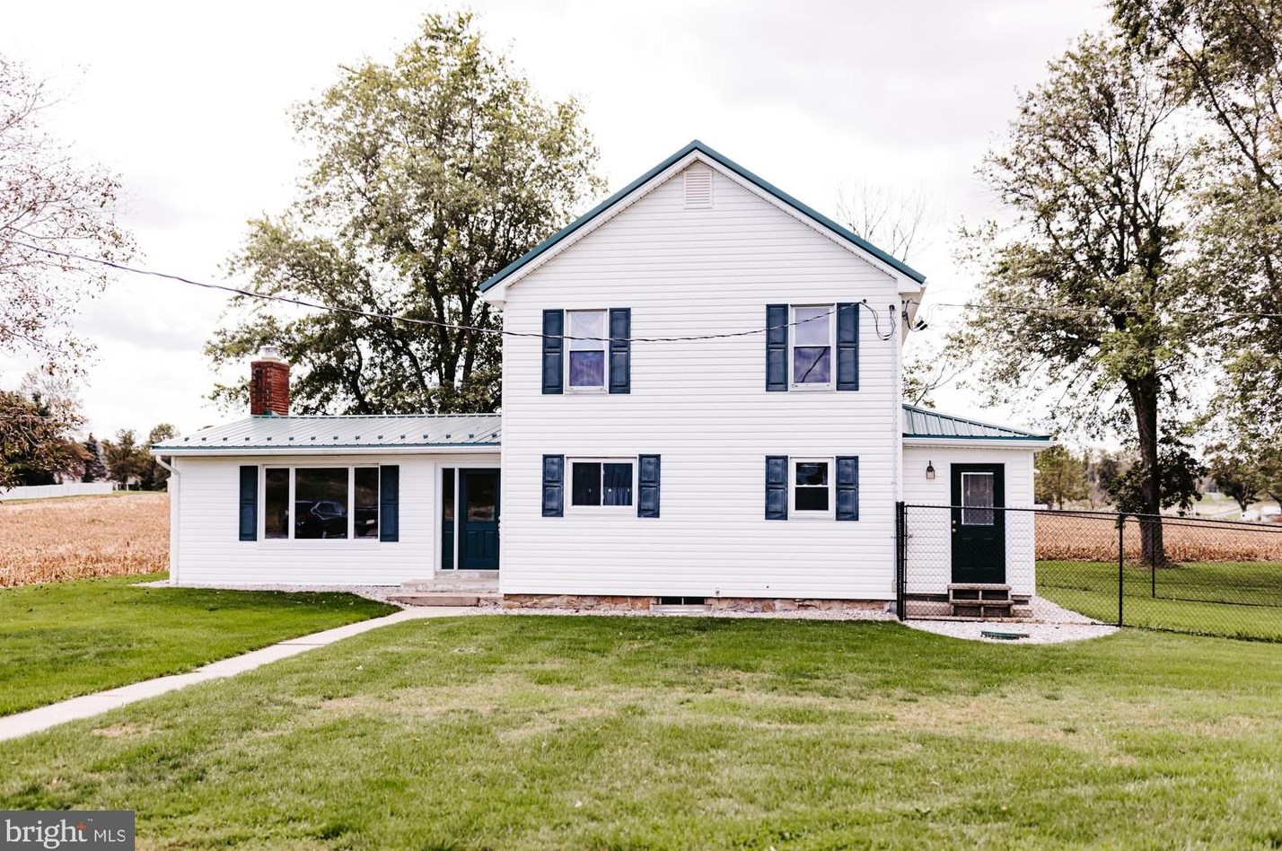 5543 Church Ln, Chambersburg, PA 17202-9305