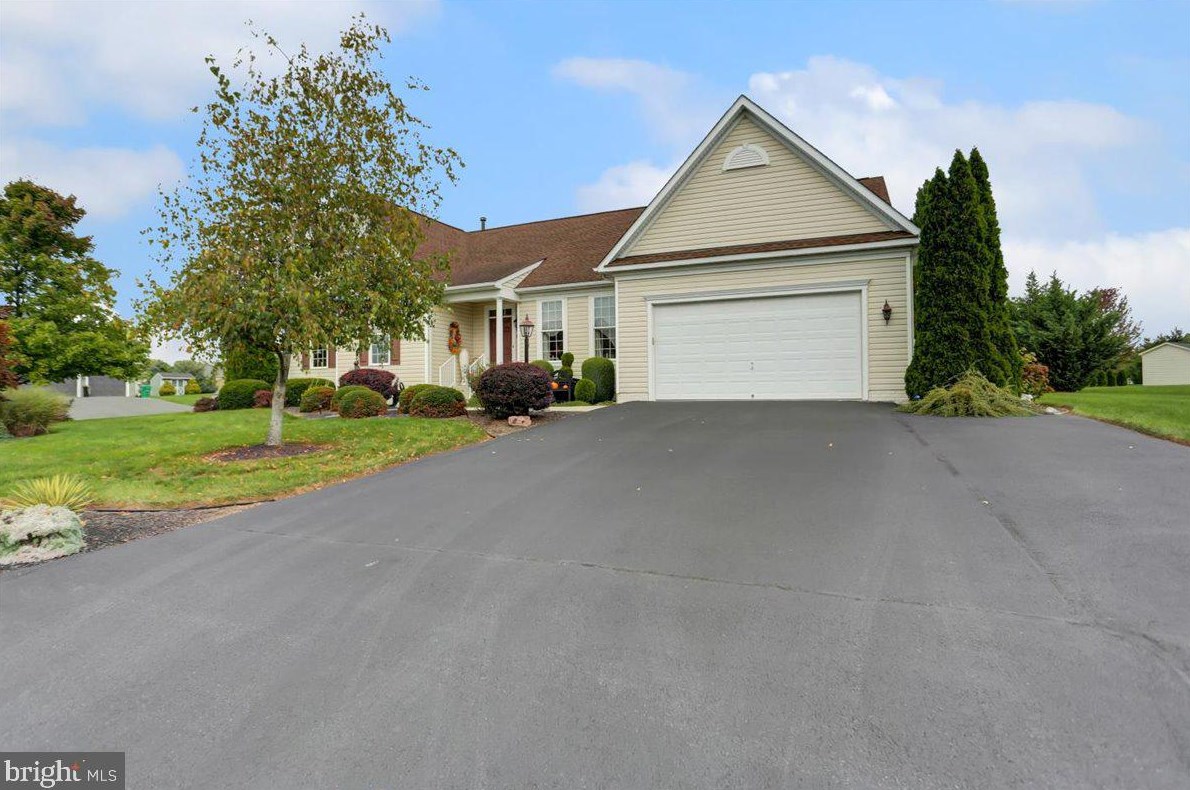 2353 Somerset Rd, Chambersburg, PA 17202-7126