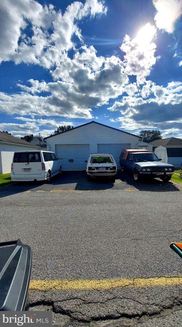 347 Mckinley St, Chambersburg, PA 17201-3419