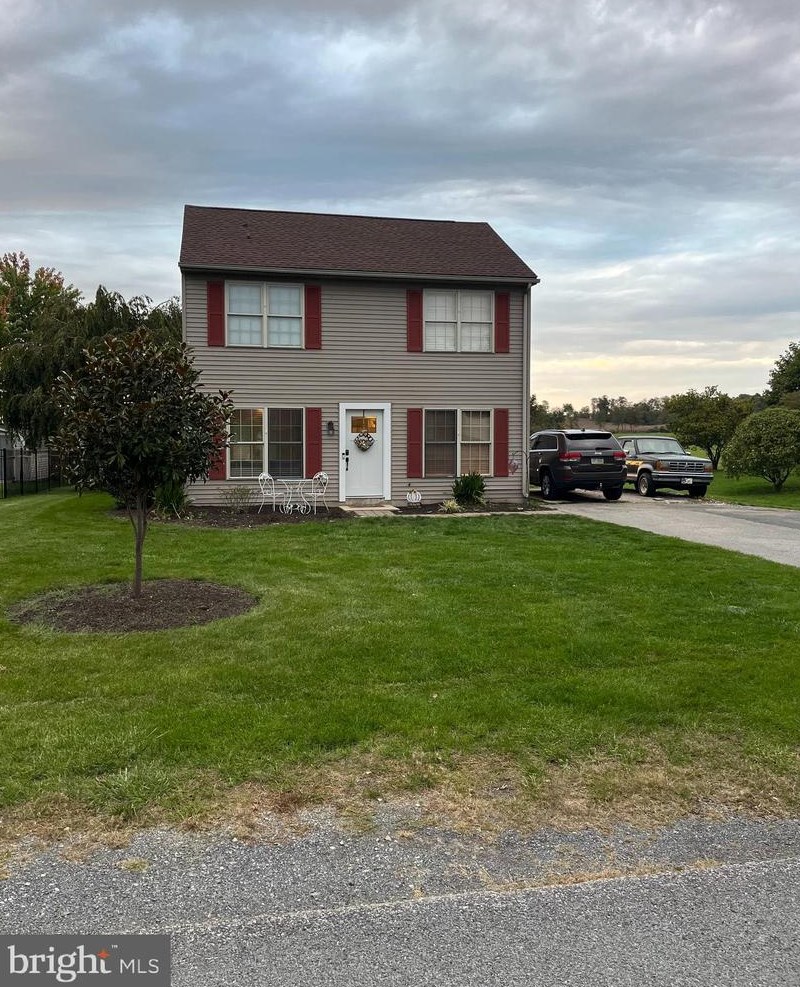 1463 Mountain Shadow Ter, Fayetteville, PA 17222-9323