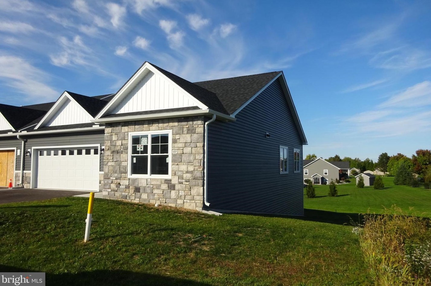513 Shook Ct E, Upton, PA 17225