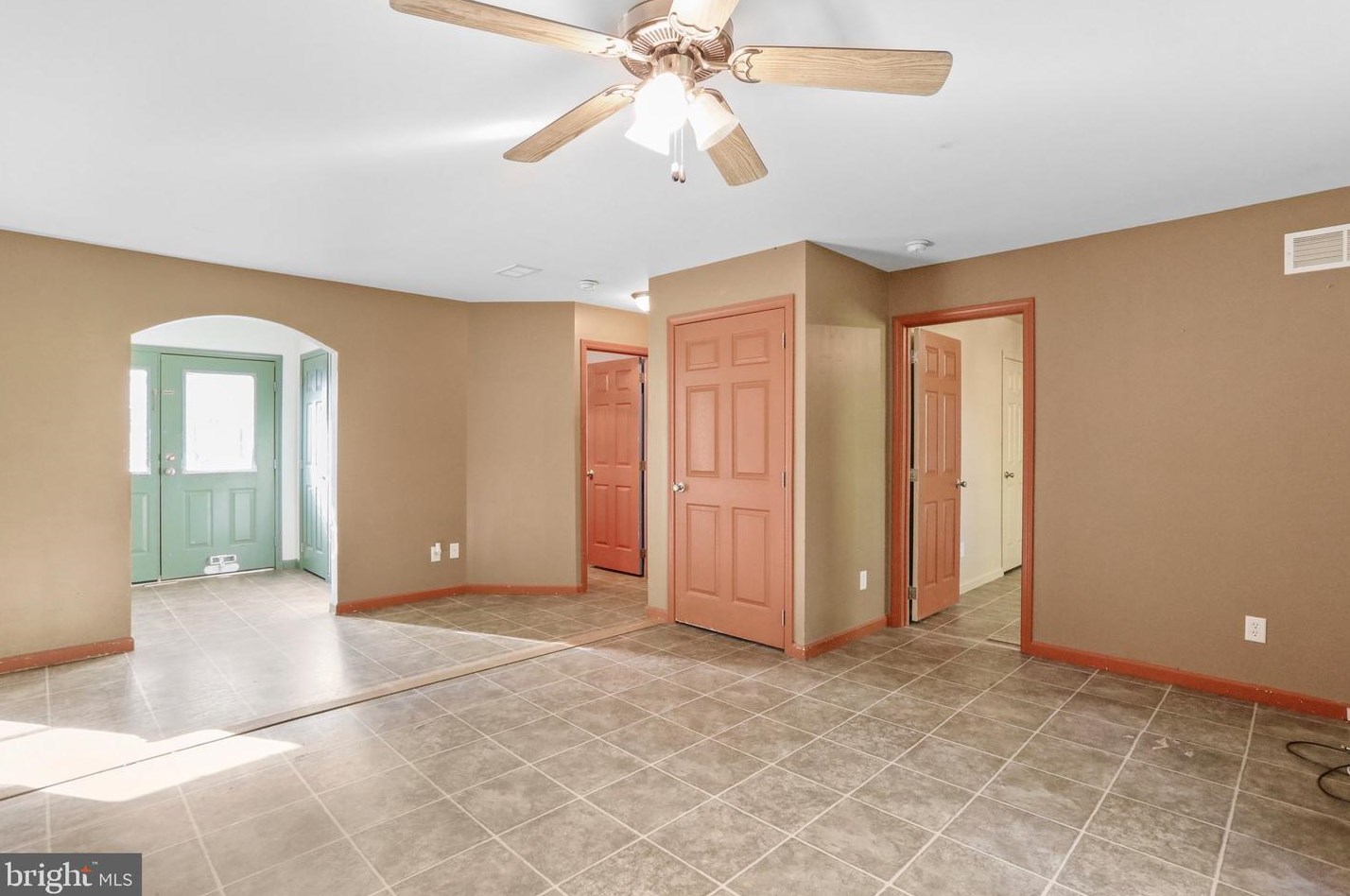 4995 Wright Rd, Fayetteville, PA 17222-9710