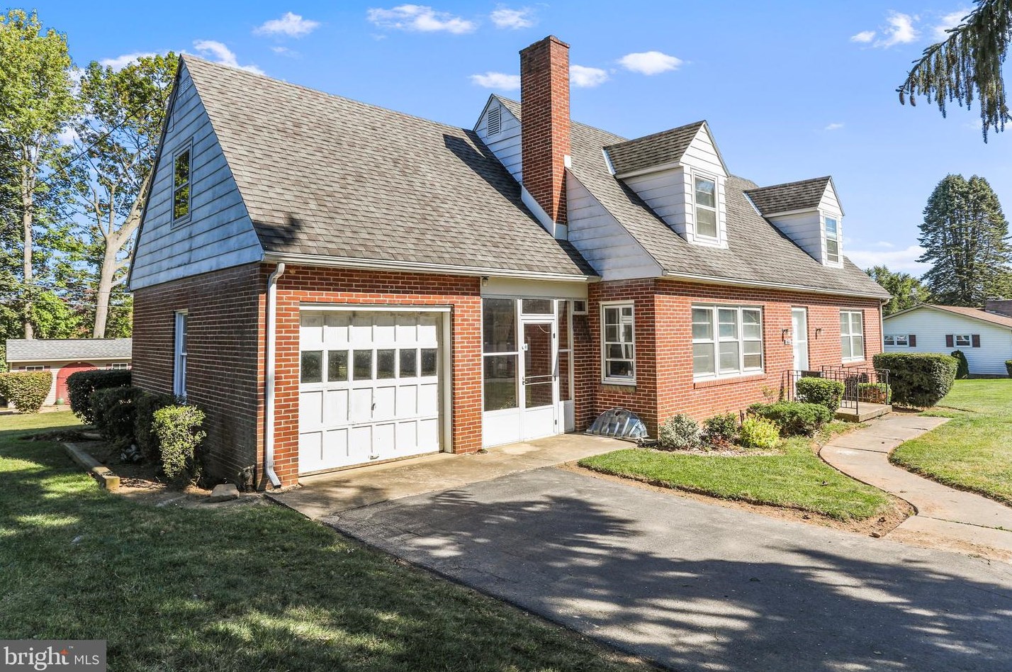 833 Mountain View Road W, Roadside, PA 17268