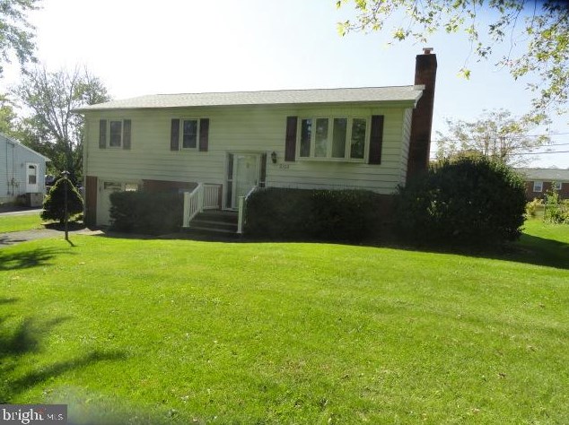 2312 Springfield Dr, Chambersburg, PA 17202-9086