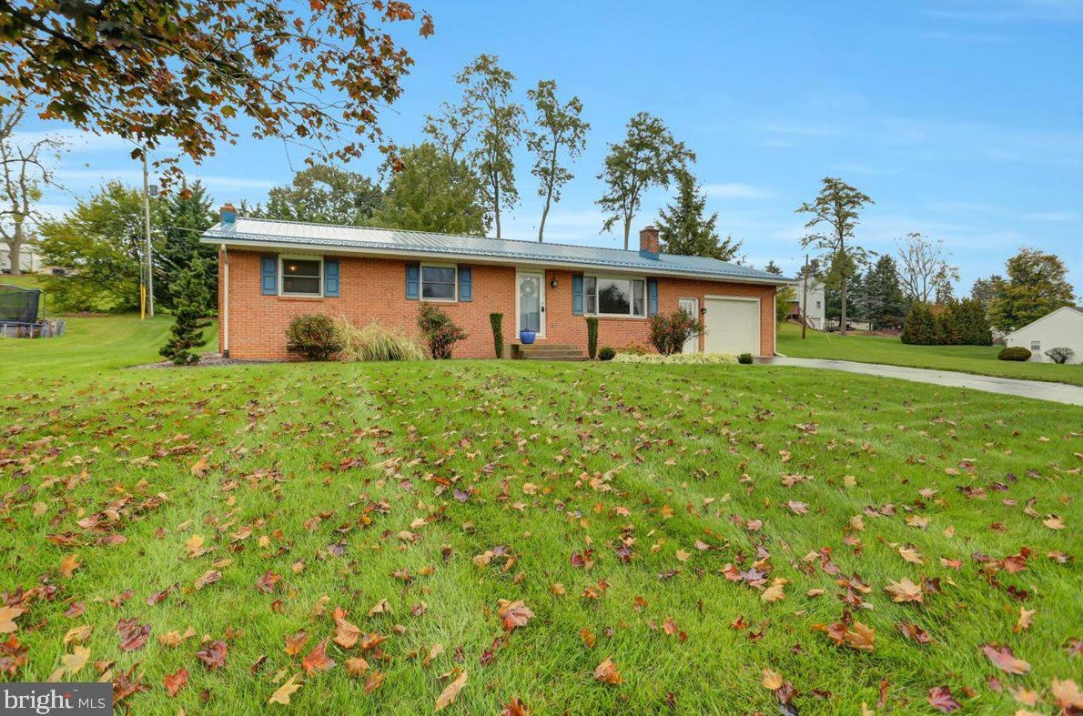 9999 Mccreary Rd, Lees Cross Roads, PA 17257
