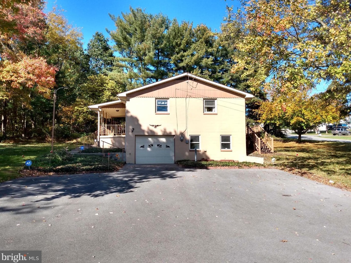 676 Siloam Rd, Chambersburg PA  17201-7809 exterior