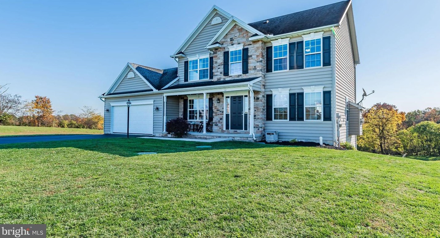 8091 Sunflower Cir, Saint Thomas, PA 17252